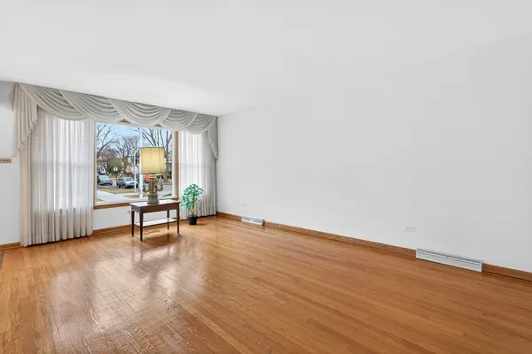 $450,000 | 6622 West George Street, Chicago, IL 60634
