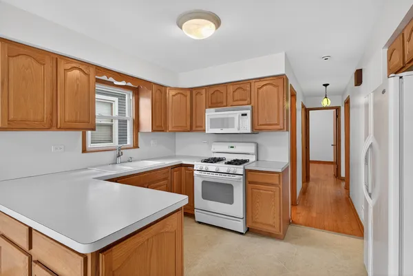 $450,000 | 6622 West George Street, Chicago, IL 60634