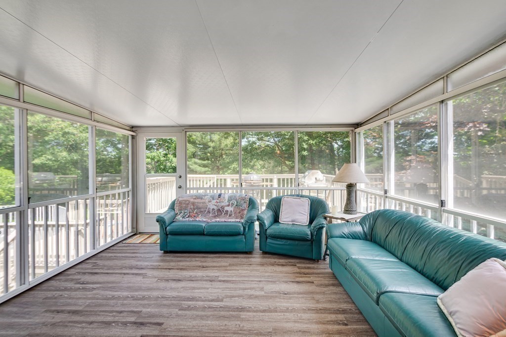 9 Hickory Hill Road Wakefield, MA 01880 - Photo 17 of 32 Gallery Image 17