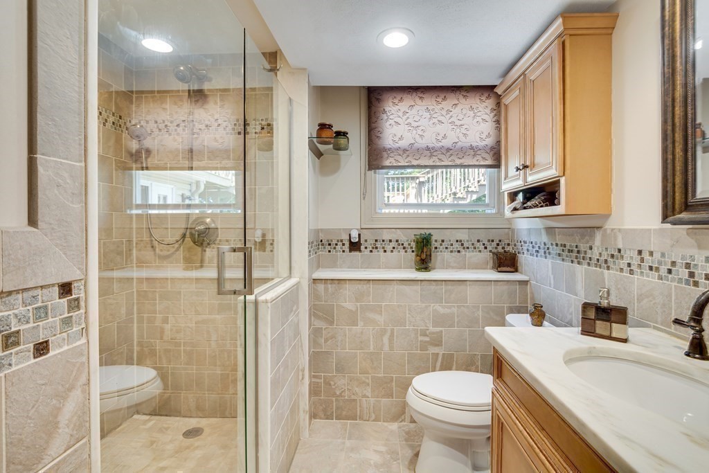 9 Hickory Hill Road Wakefield, MA 01880 - Photo 22 of 32 Gallery Image 22