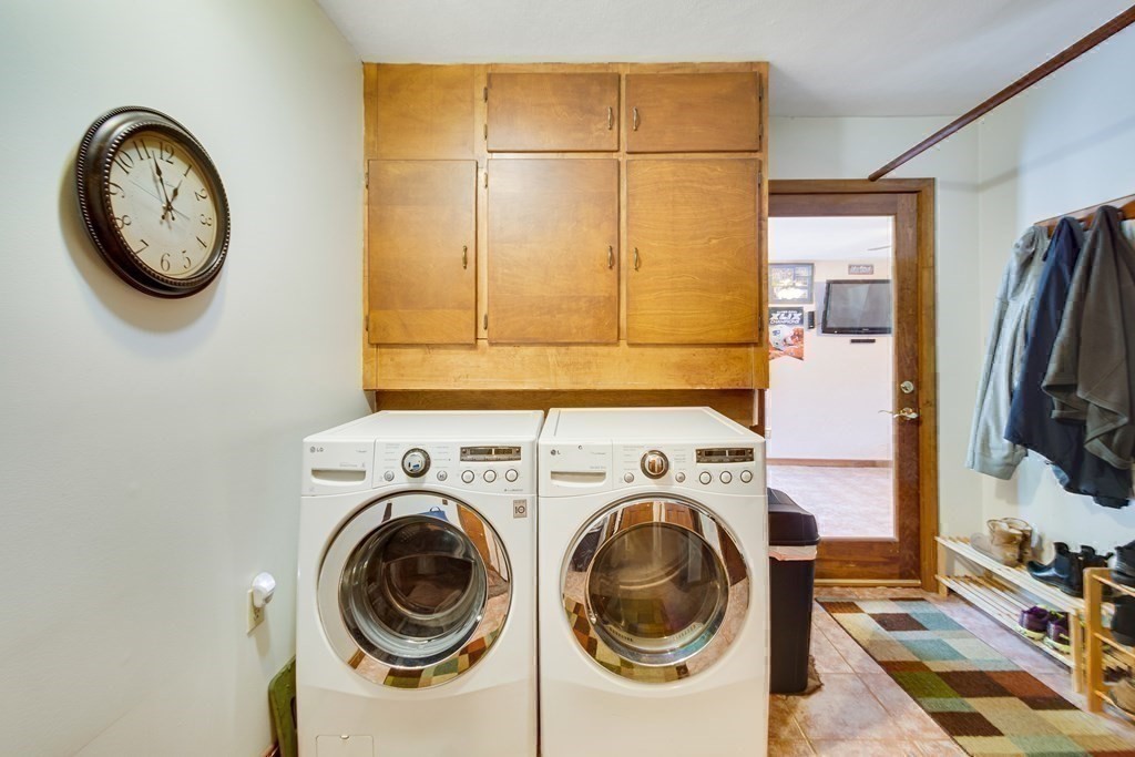 9 Hickory Hill Road Wakefield, MA 01880 - Photo 23 of 32 Gallery Image 23
