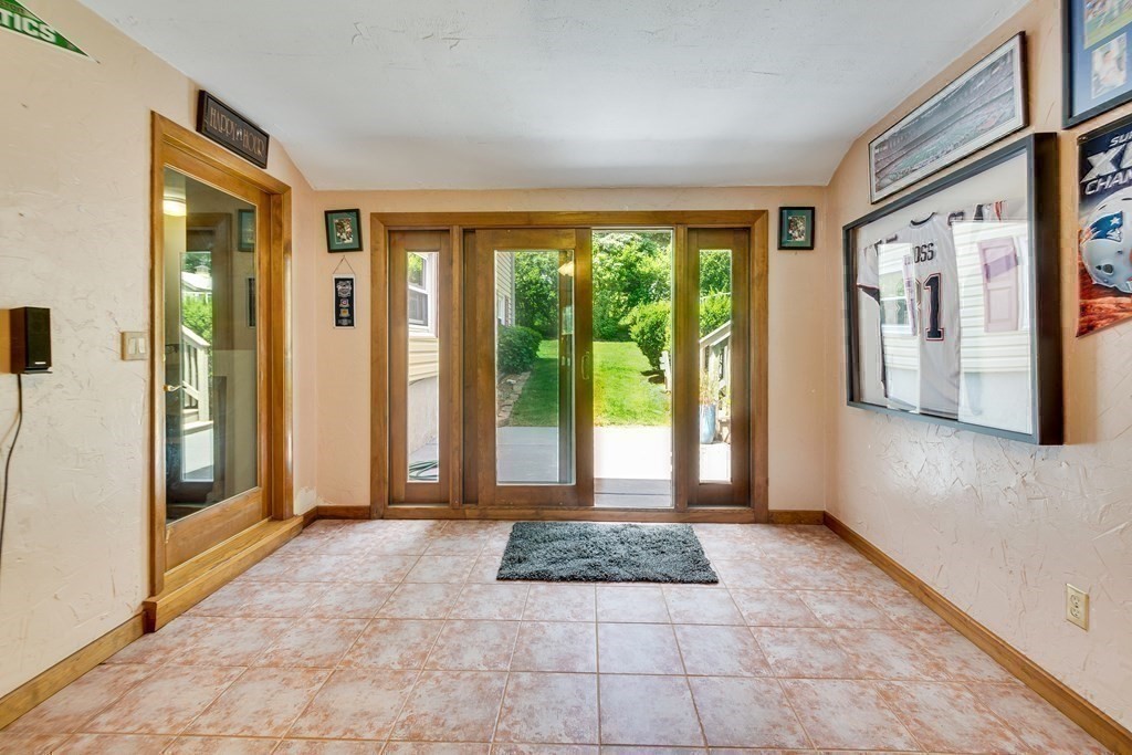 9 Hickory Hill Road Wakefield, MA 01880 - Photo 24 of 32 Gallery Image 24