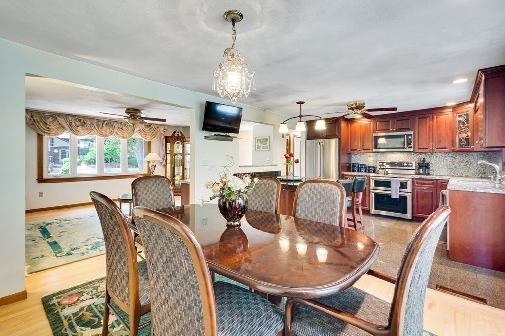 9 Hickory Hill Road Wakefield, MA 01880 - Photo 6 of 32 Gallery Image 6