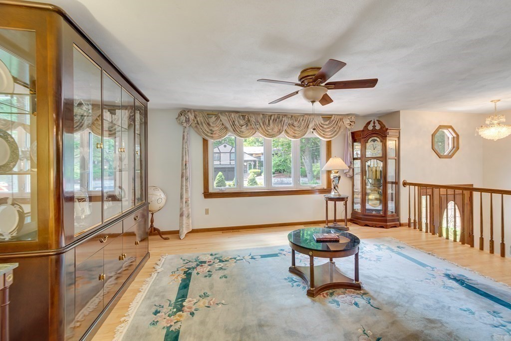 9 Hickory Hill Road Wakefield, MA 01880 - Photo 9 of 32 Gallery Image 9