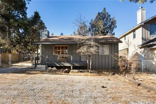 $2,000 | 130 Maple Lane, Sugarloaf, CA 92386