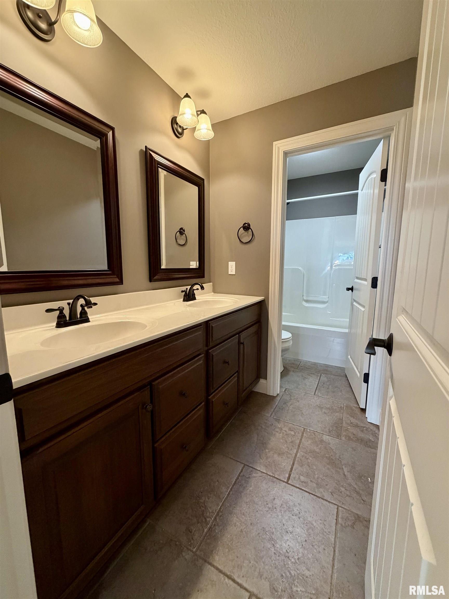 66 Warwick Circle Morton, IL 61550 - Photo 23 of 34
