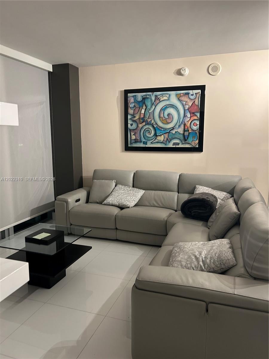 92 Southwest 3rd Street, Unit 3703 Miami, FL 33130 - Photo 9 of 24