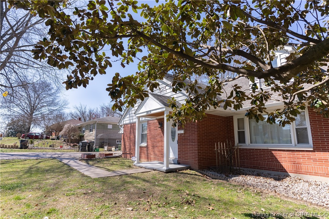 2613 East Robin Road New Albany, IN 47150 - Photo 5 of 75 Gallery Image 5