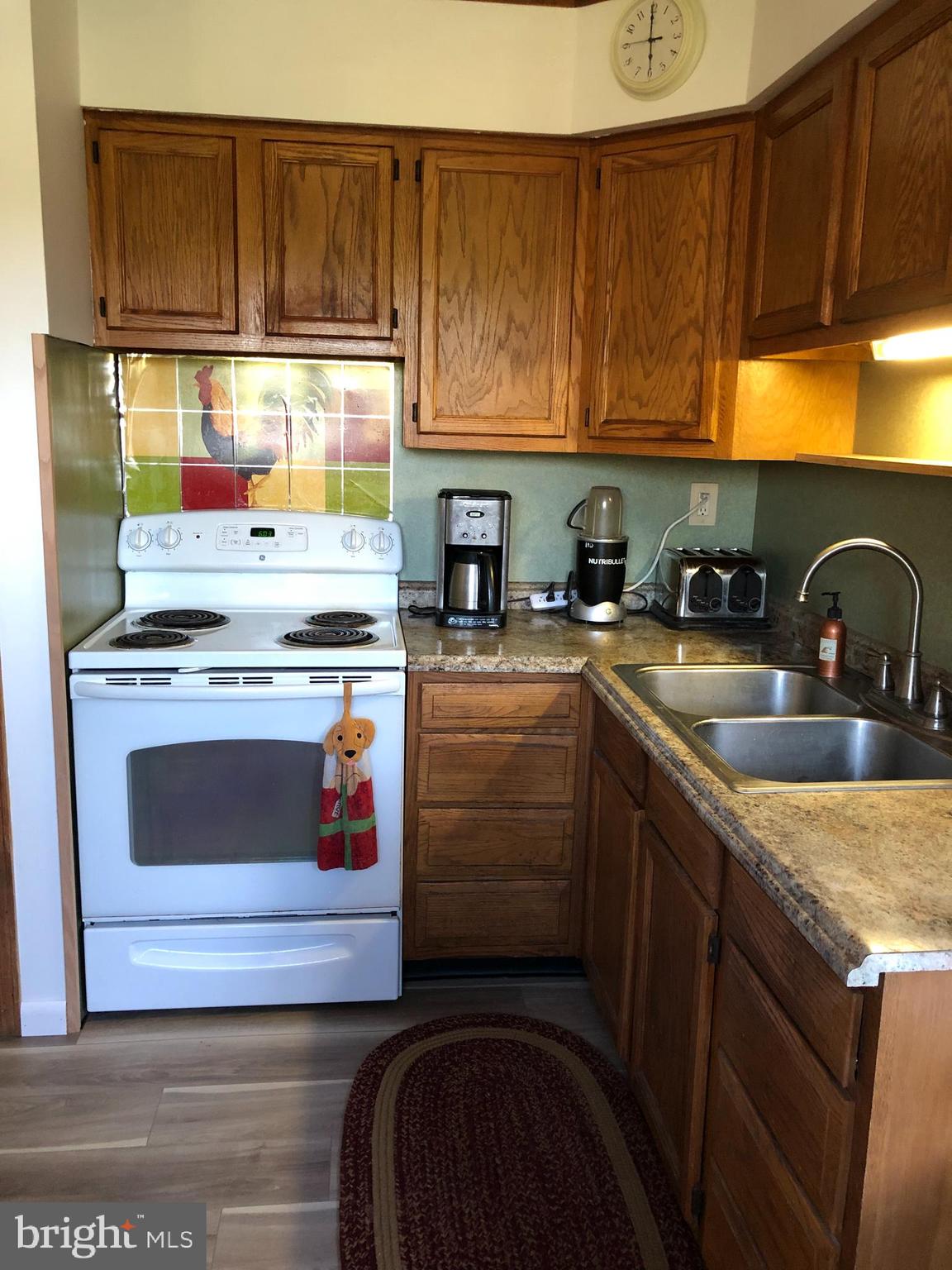 171 California Road Quakertown, PA 18951 - Photo 2 of 10 Kitchen