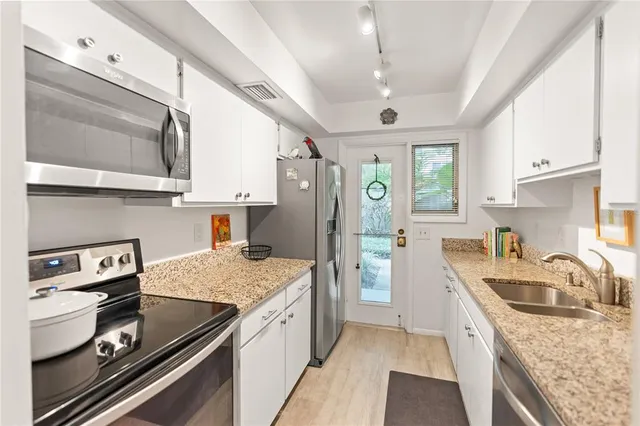 $315,000 | 3711 Almeria Avenue, Unit 3N, Sarasota, FL 34239