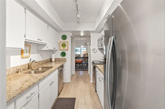 $315,000 | 3711 Almeria Avenue, Unit 3N, Sarasota, FL 34239