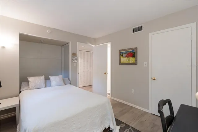 $315,000 | 3711 Almeria Avenue, Unit 3N, Sarasota, FL 34239