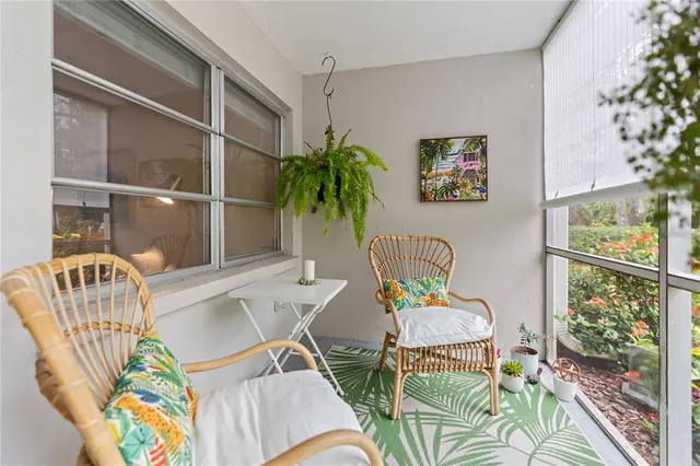 $315,000 | 3711 Almeria Avenue, Unit 3N, Sarasota, FL 34239