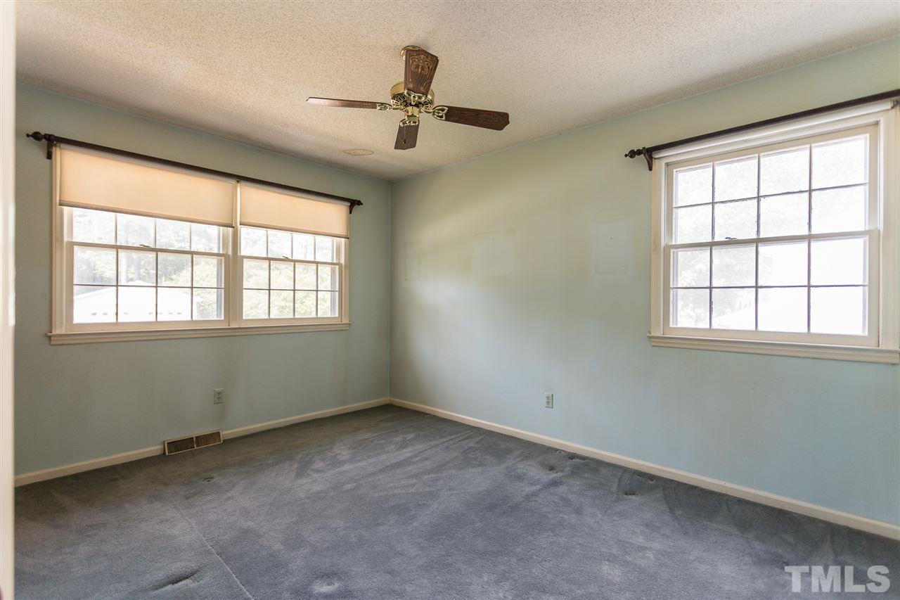 3100 Selkirk Place Raleigh, NC 27604 - Photo 11 of 30