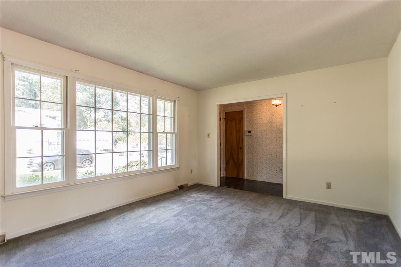 3100 Selkirk Place Raleigh, NC 27604 - Photo 6 of 30