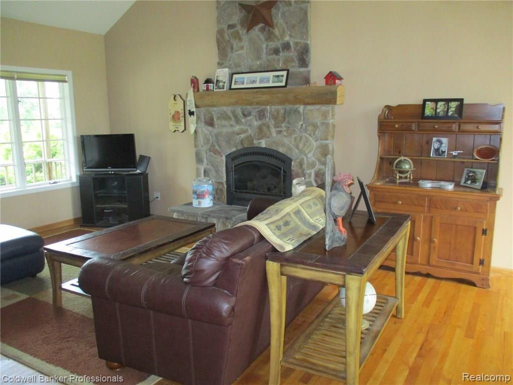 6756 Cole Road Bancroft, MI 48414 - Photo 13 of 66