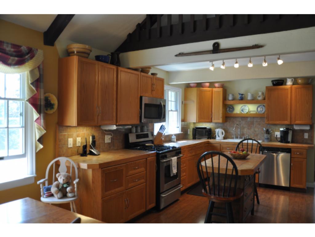 262 Timber Trail Road Shaftsbury, VT 05262 - Photo 6 of 21 Gallery Image 6
