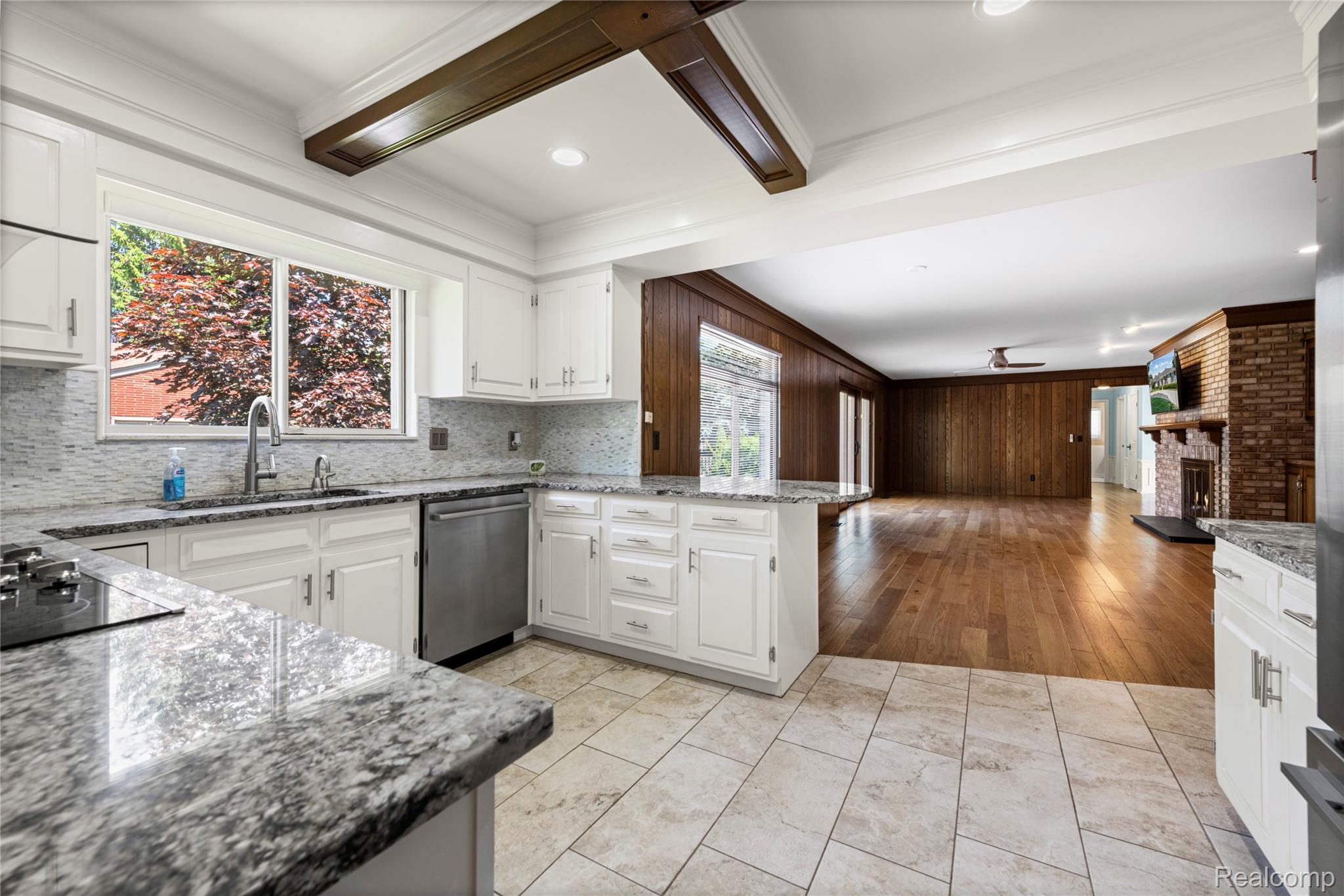 739 Ballantyne Road Grosse Pointe, MI 48236 - Photo 25 of 40