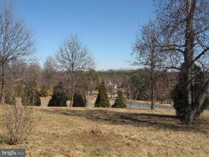 800 Utterback Store Road Great Falls, VA 22066 - Photo 2 of 7 Valley View