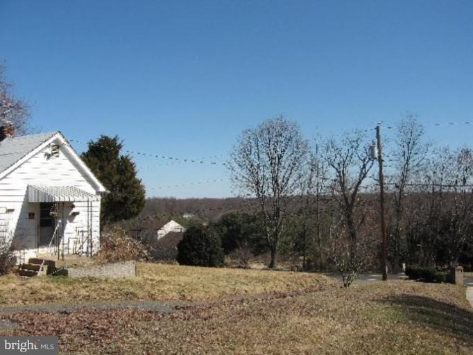 800 Utterback Store Road Great Falls, VA 22066 - Photo 7 of 7 Exterior #5
