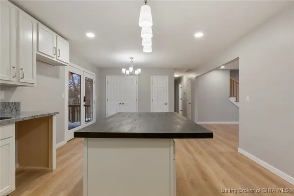 $369,000 | 621 Leon Prall Road, Otisco, IN 47163