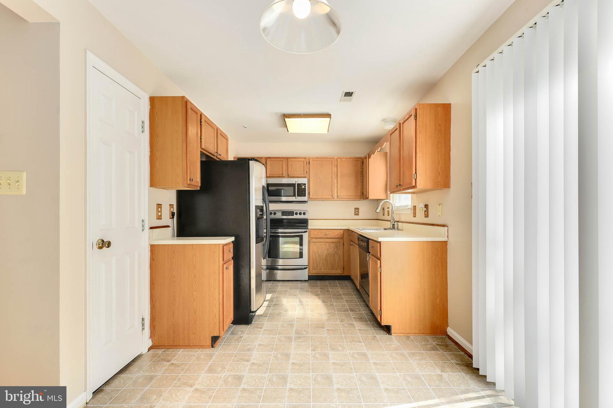 8827 Ritchboro Road District Heights, MD 20747 - Photo 9 of 26