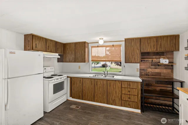 $39,500 | 1050 Howard Street, Unit 3, Raymond, WA 98577