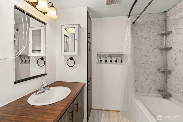 $39,500 | 1050 Howard Street, Unit 3, Raymond, WA 98577