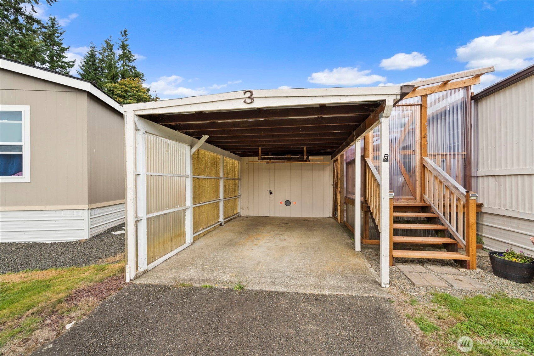 1050 Howard Street, Unit 3 Raymond, WA 98577 - Photo 5 of 25