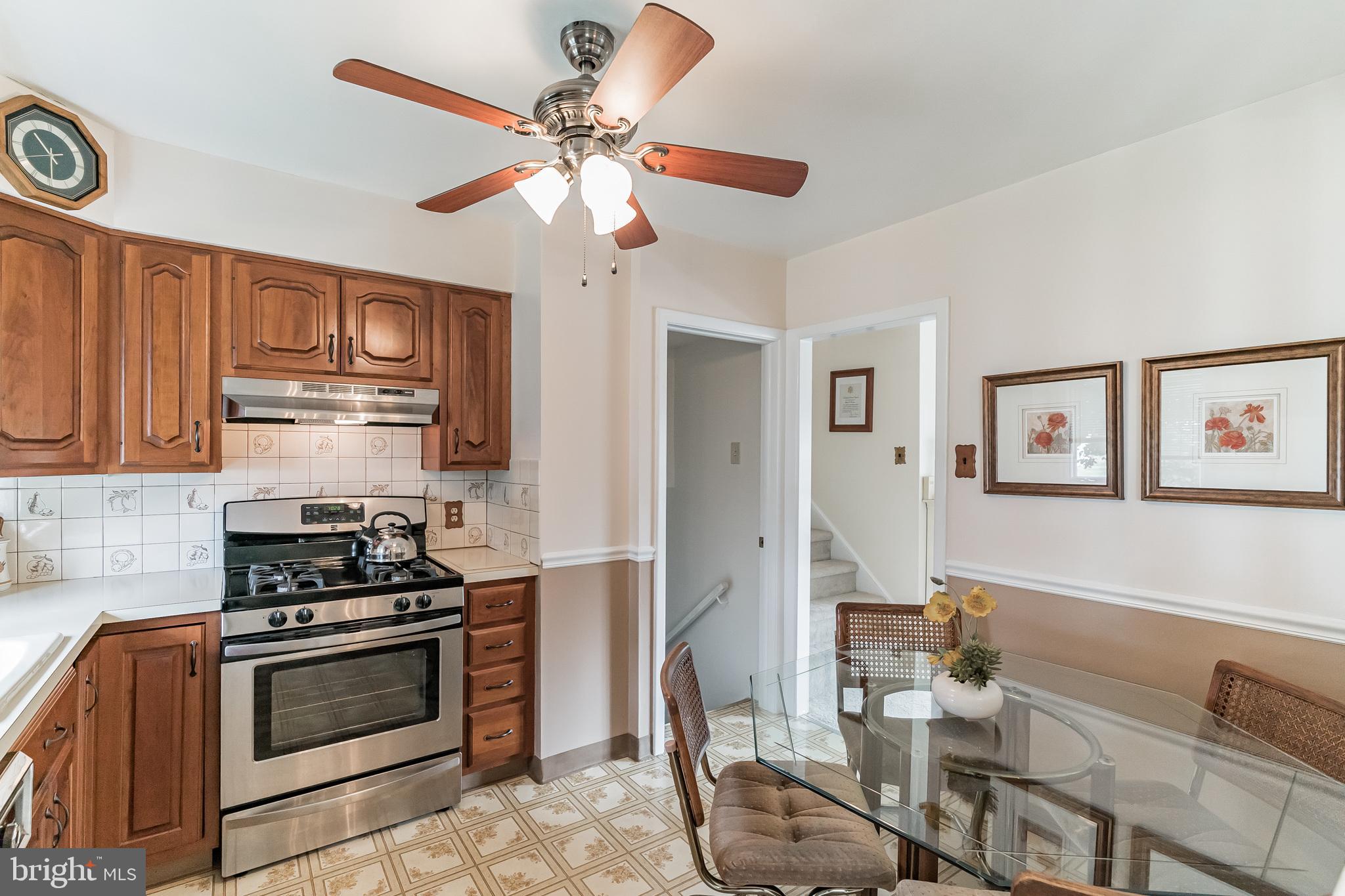 2802 Norman Road Abington, PA 19001 - Photo 17 of 38 Kitchen
