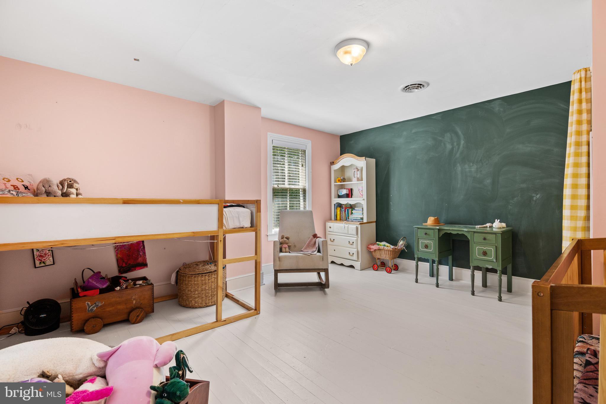2417 Vineyard Road Falling Waters, WV 25419 - Photo 18 of 33 Gallery Image 18