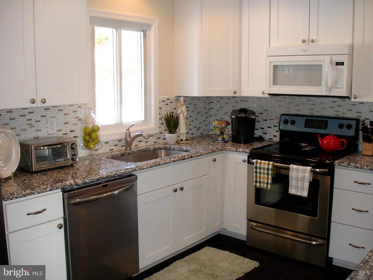412 Enfield Road Joppa, MD 21085 - Photo 14 of 17 Kitchen