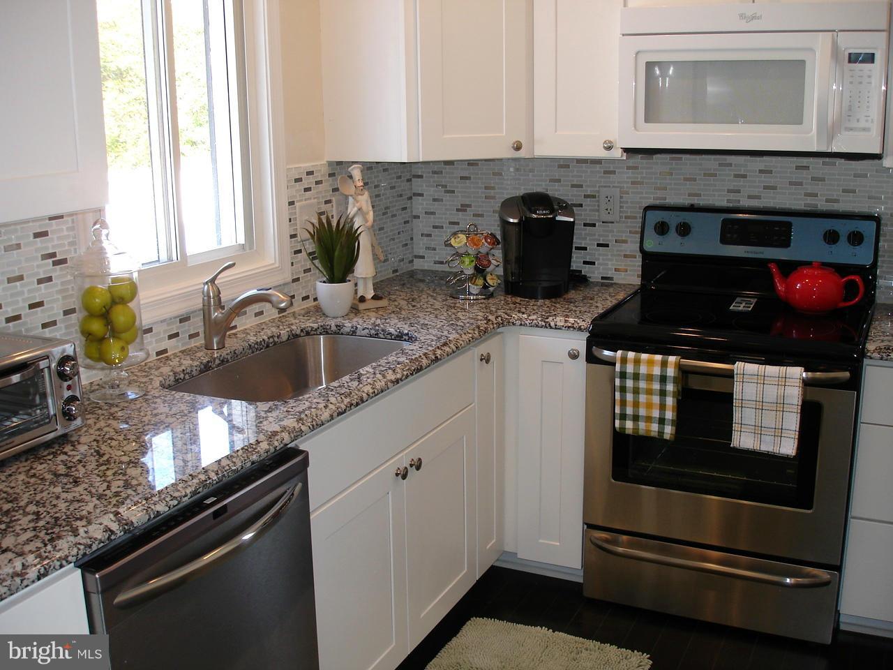 412 Enfield Road Joppa, MD 21085 - Photo 6 of 17 Kitchen