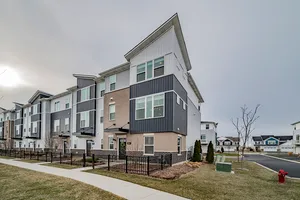 $2,800 | 871 Finley Drive, Unit 871, Aurora, IL 60504