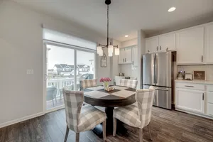 $2,800 | 871 Finley Drive, Unit 871, Aurora, IL 60504