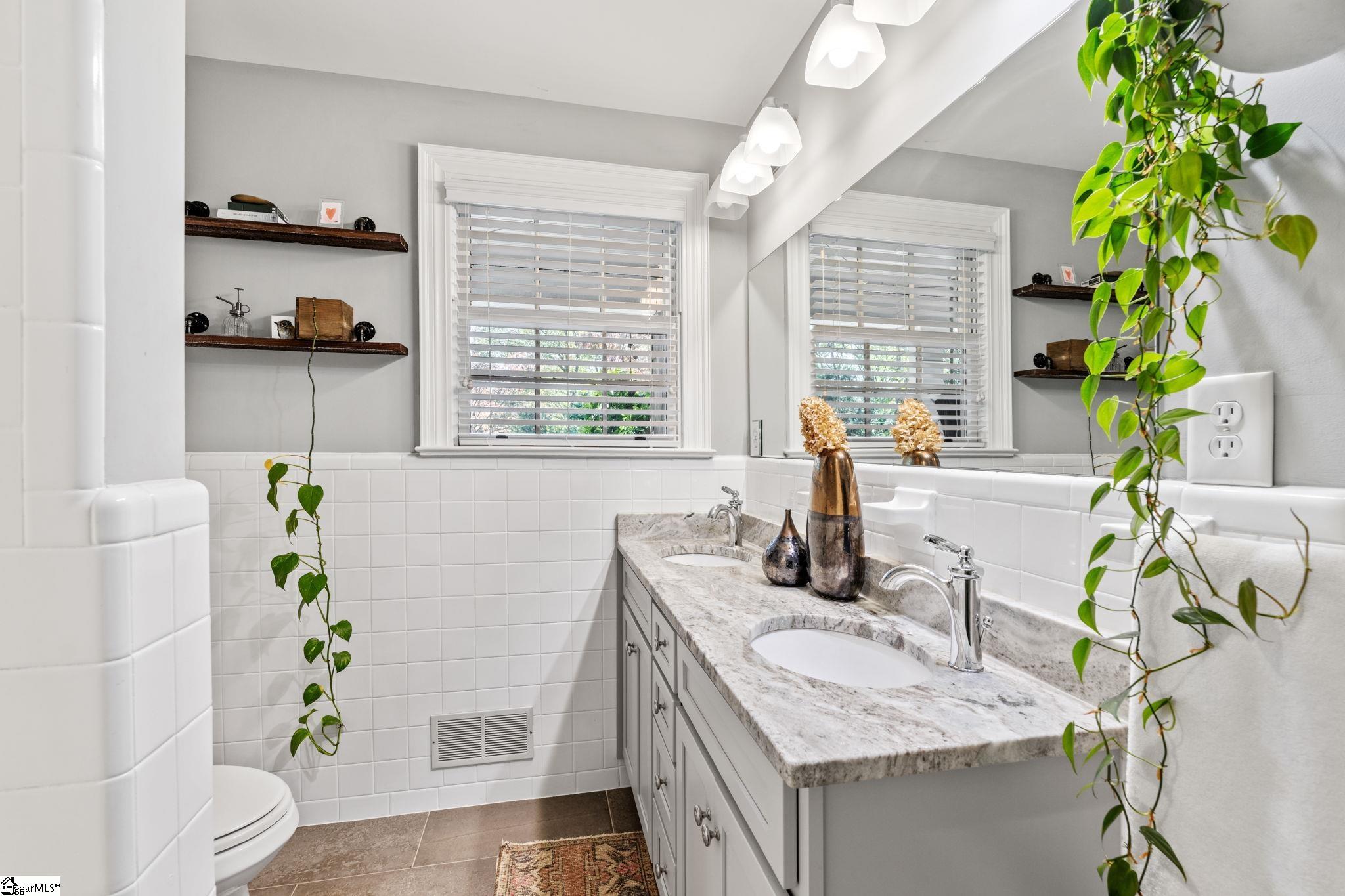 143 Lullwater Road Greenville, SC 29607 - Photo 13 of 25 Gallery Image 13