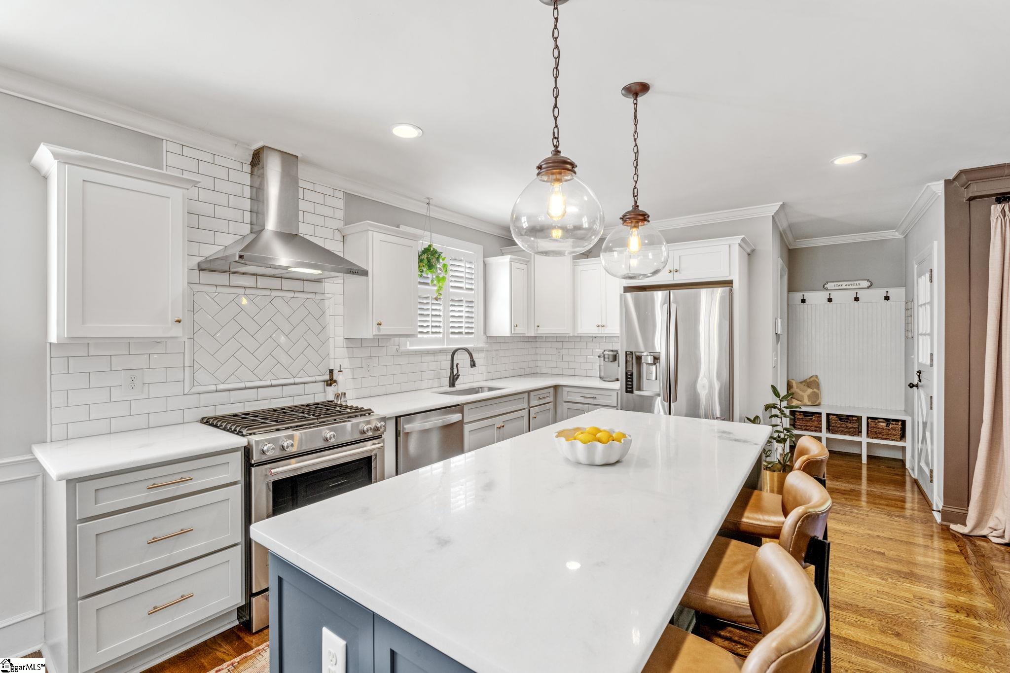 143 Lullwater Road Greenville, SC 29607 - Photo 7 of 25 Gallery Image 7