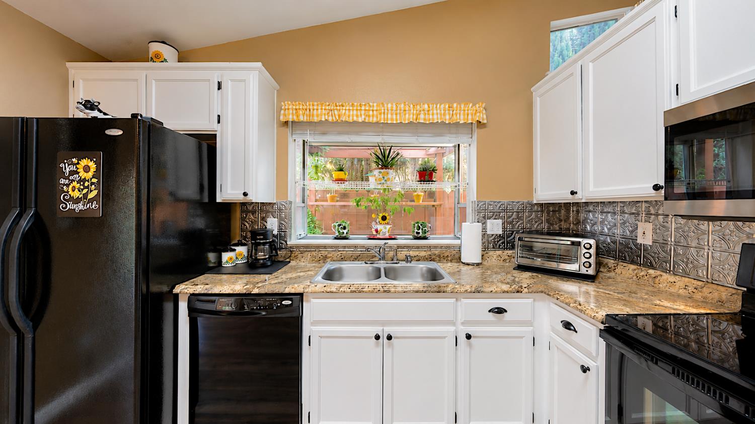 3905 Gable Way Ceres, CA 95307 - Photo 14 of 40 Gallery Image 14