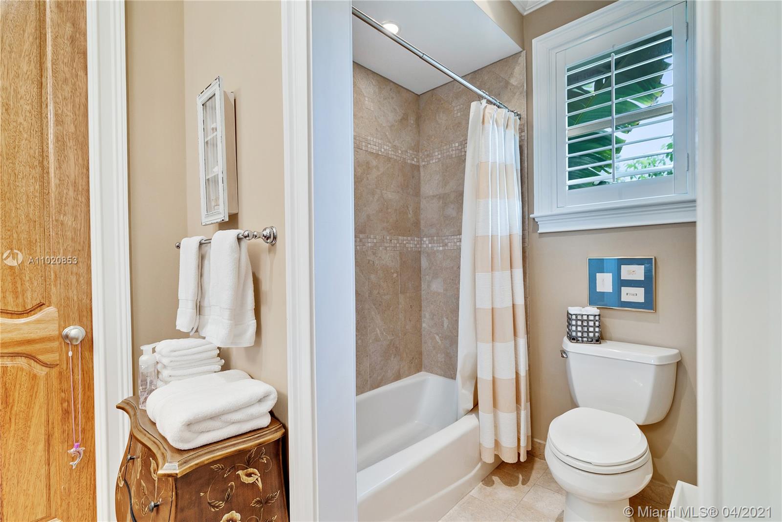 4065 Battersea Road Miami, FL 33133 - Photo 28 of 35