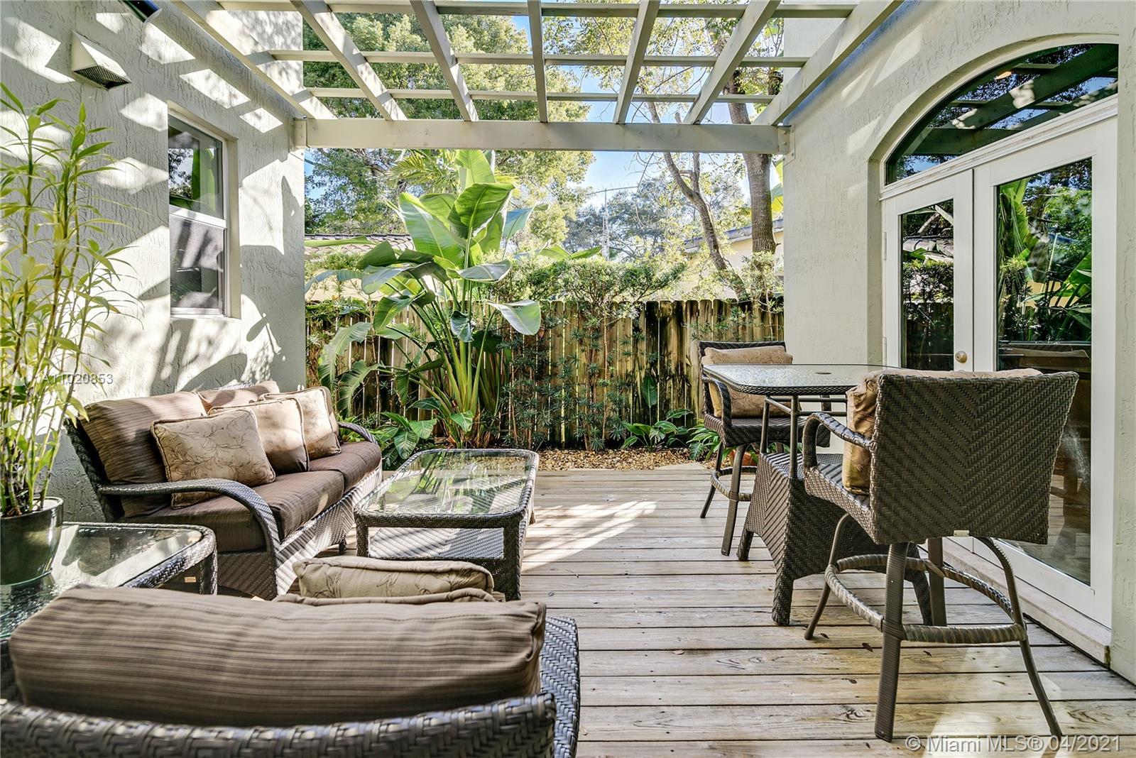 4065 Battersea Road Miami, FL 33133 - Photo 29 of 35