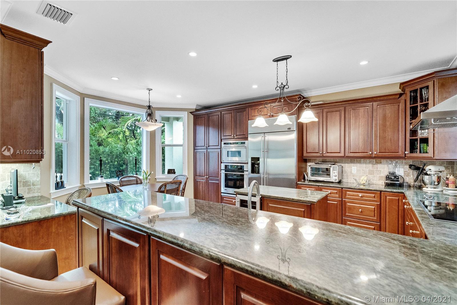 4065 Battersea Road Miami, FL 33133 - Photo 9 of 35