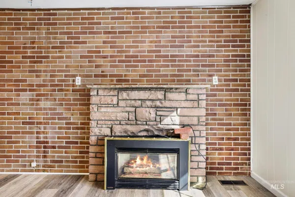 $219,990 | 929 Nevada Street, Gooding, ID 83330