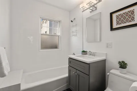 $875,000 | 42-44 Warren Street, Unit 42, Arlington, MA 02474