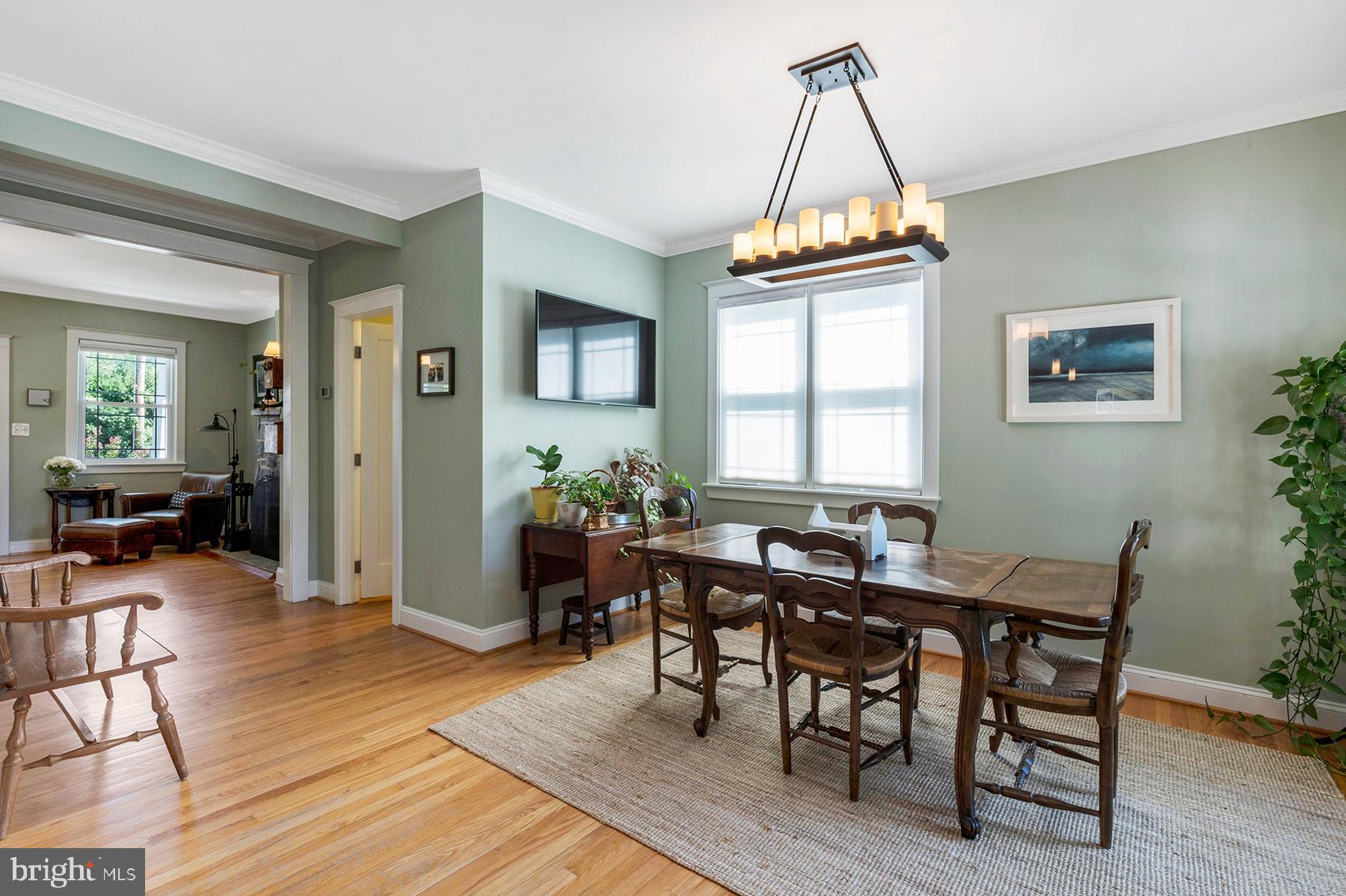 7736 West Shore Road Pasadena, MD 21122 - Photo 11 of 36 Dining area