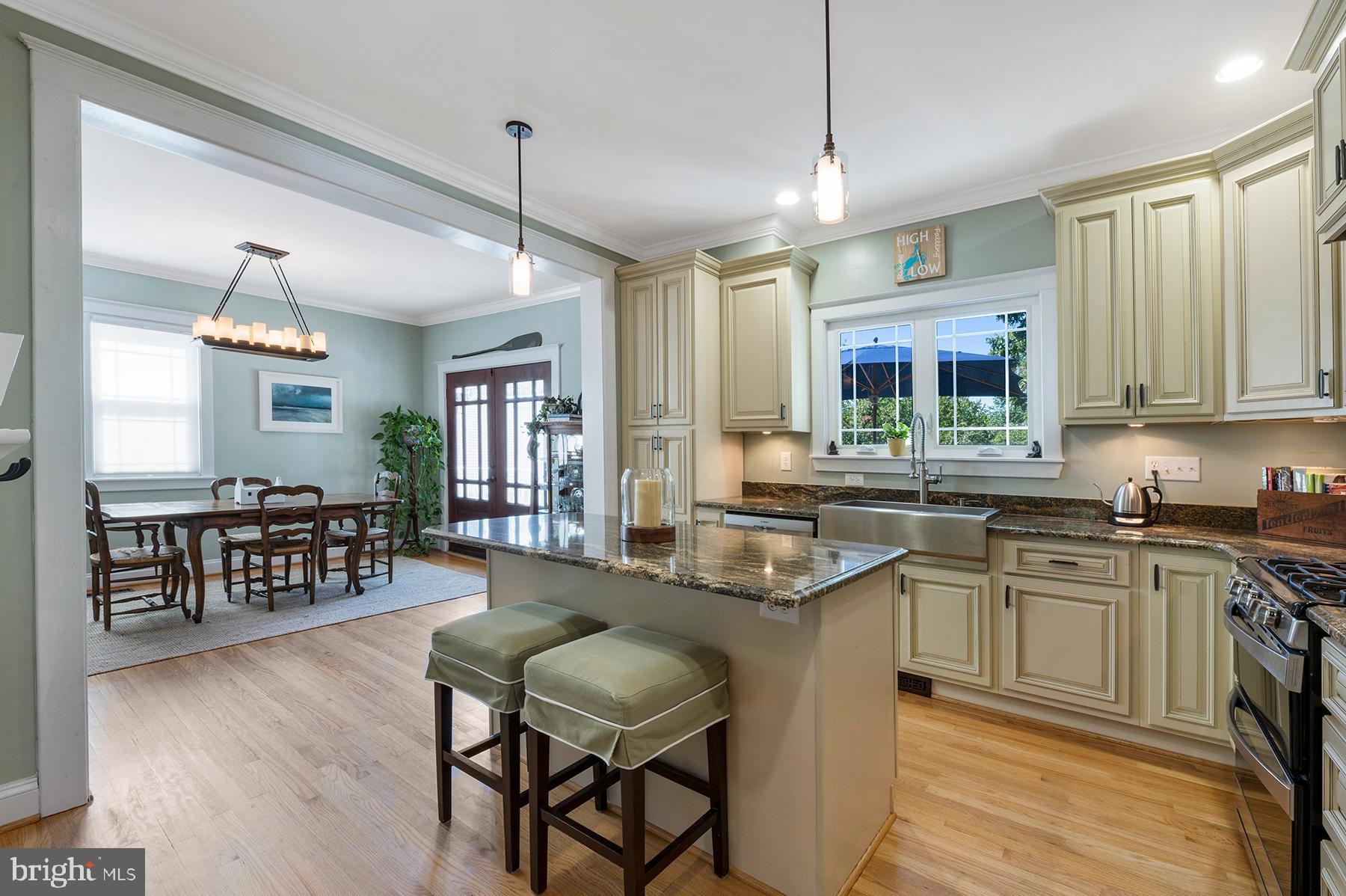 7736 West Shore Road Pasadena, MD 21122 - Photo 15 of 36 WOW kitchen has plenty of work space