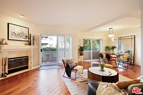 $995,000 | 1811 Manning Avenue, Unit 101, Los Angeles, CA 90025