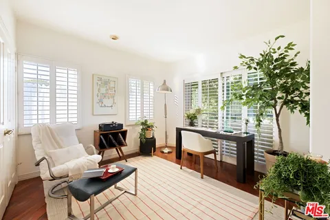 $995,000 | 1811 Manning Avenue, Unit 101, Los Angeles, CA 90025