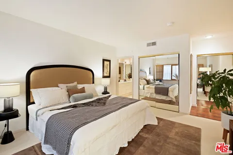 $995,000 | 1811 Manning Avenue, Unit 101, Los Angeles, CA 90025