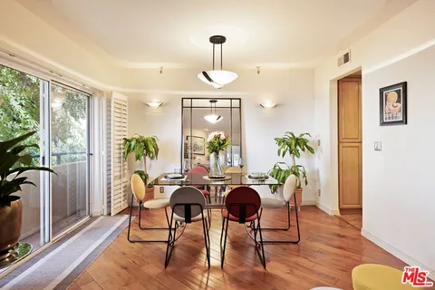 $995,000 | 1811 Manning Avenue, Unit 101, Los Angeles, CA 90025