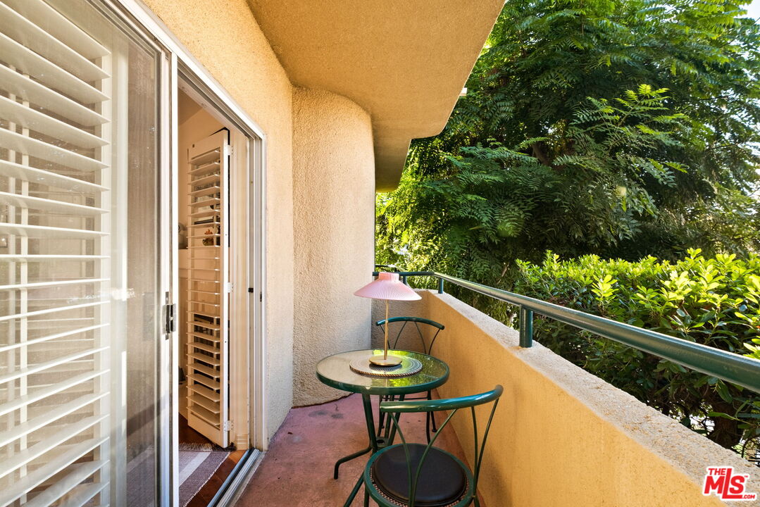 1811 Manning Avenue, Unit 101 Los Angeles, CA 90025 - Photo 32 of 50